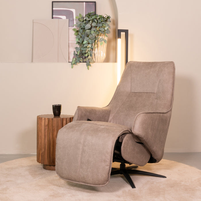 Elektrisch verstelbare relaxfauteuil in verstelbare positie in een microleder lever kleur