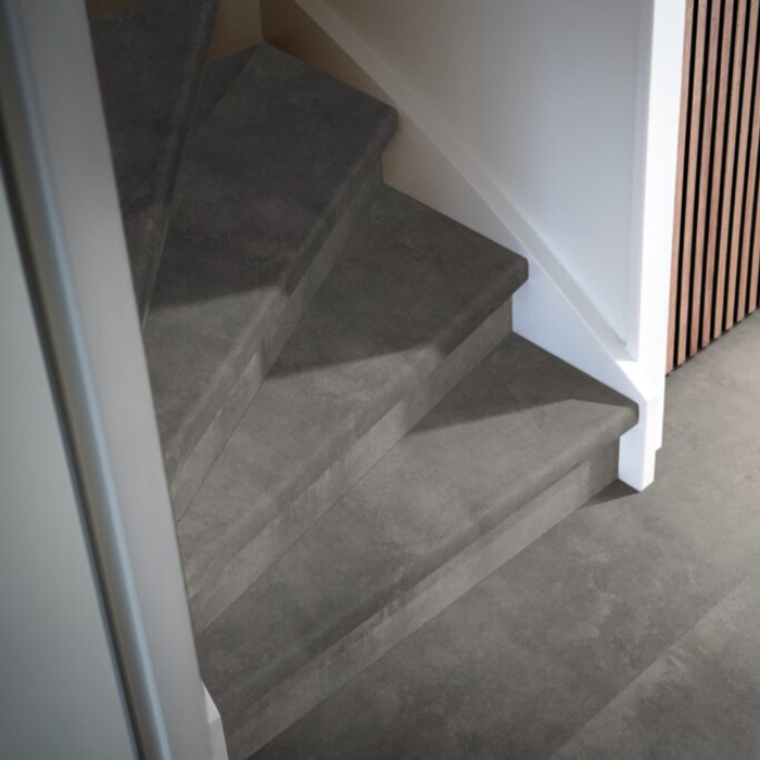 Traprenovatie met PVC overzettreden inclusief leggen