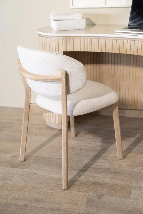 Eetkamerstoel_Mikky_Naturel_Beige_Moon_Eleonora_ByBoo_Sevn_Dutch_Interior_976174_Seinen_Nieuwleusen_1200x1200_4-4-2025_1