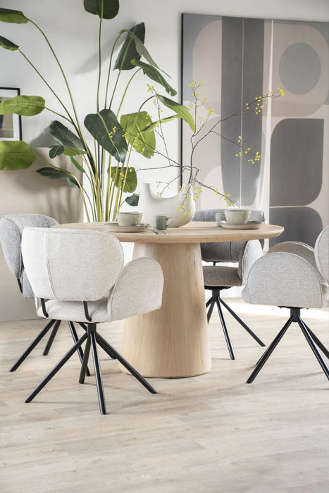 Eetkamerstoel_Rosalin_Beige_Moon_96119_1200x1200_5-4-2025_Eleonora_ByBoo_Sevn_Dutch_Interior_Seinen_Wonen_Meubelen_3