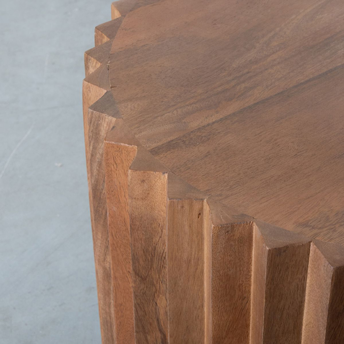Close up salontafel Novan van LABEL51 in Nature Smooth Mangohout bij Seinen Nieuwleusen
