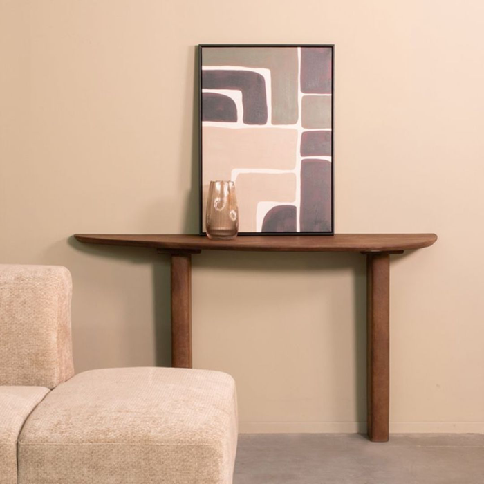 Side Table Wow tegen de muur geplaatst met schilderij erboven